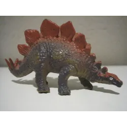 1-dinosaure-stegosaurus